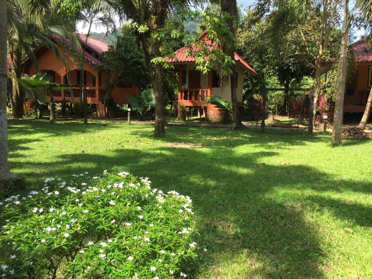 Khao Sok Nung House Hotel Khao Sok National Park Exterior foto